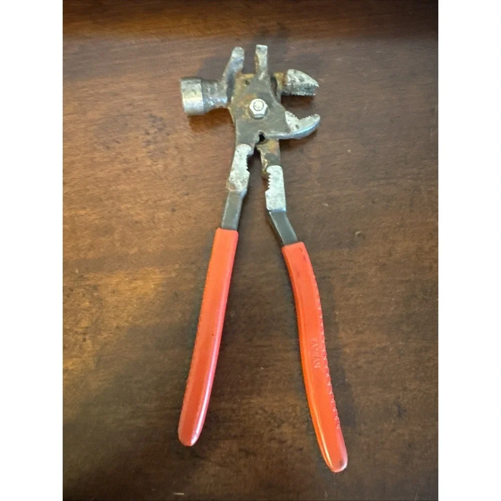 Vintage Fencing Pliers Multi-Tool Hammer Wire Cutter Red Grips Industrial